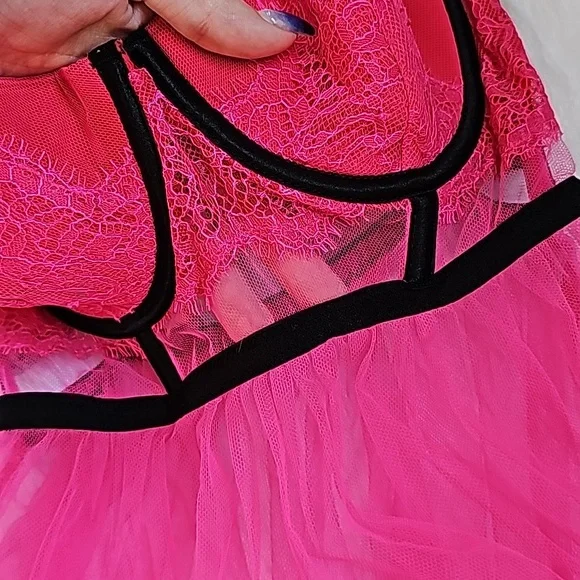 Sexy VS lingerie top - Picture 5 of 9